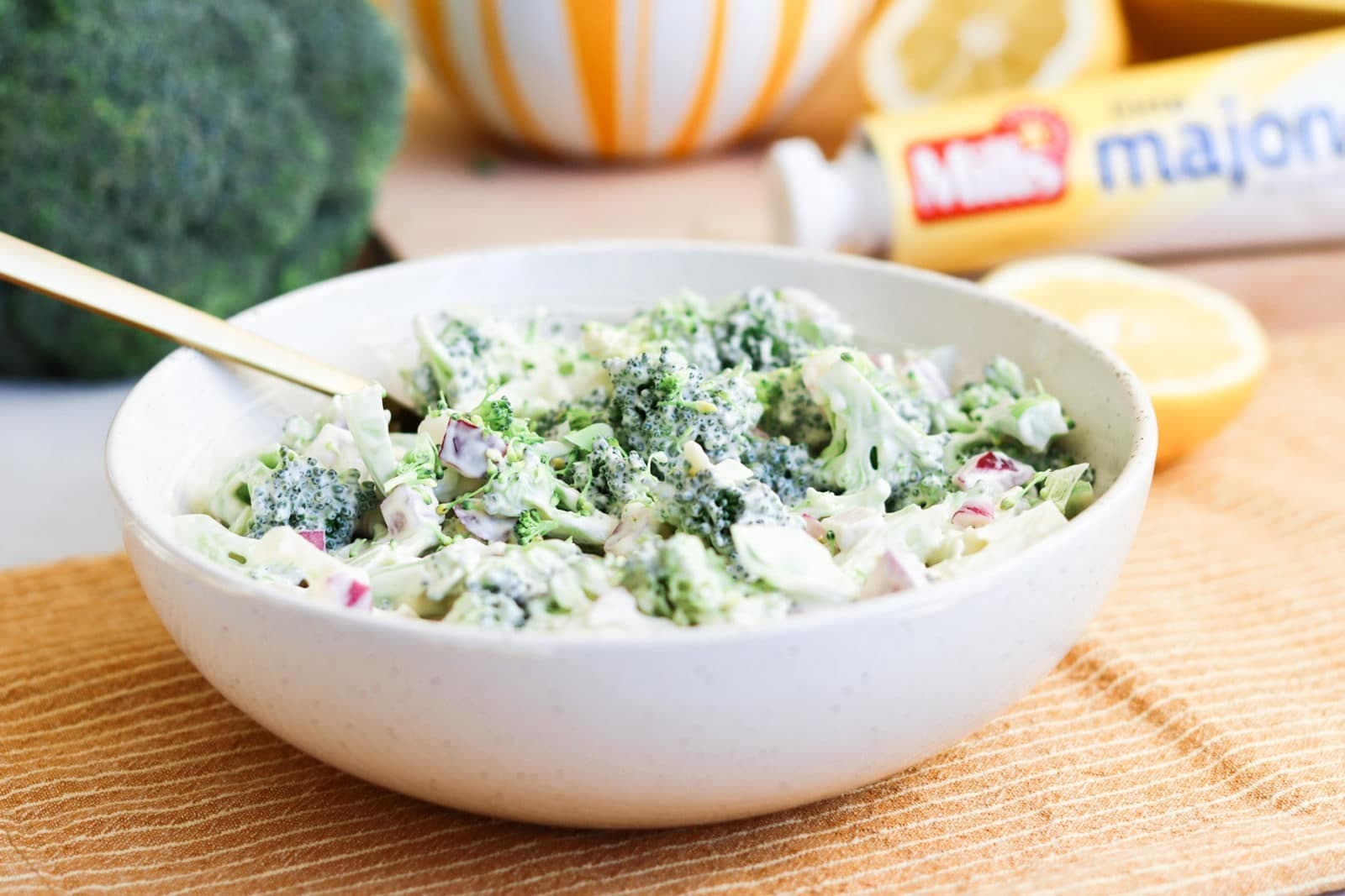 Brokkolisalat